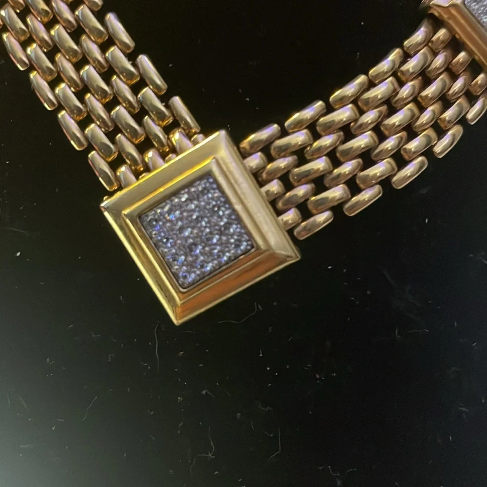Vintage gold tone Avon necklace - Picture 2 of 2